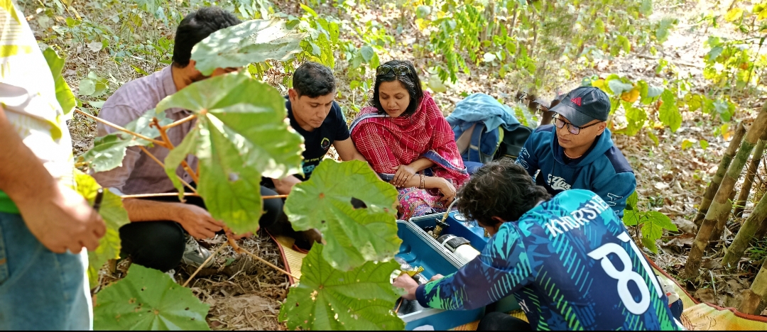 Group photo bottom 4